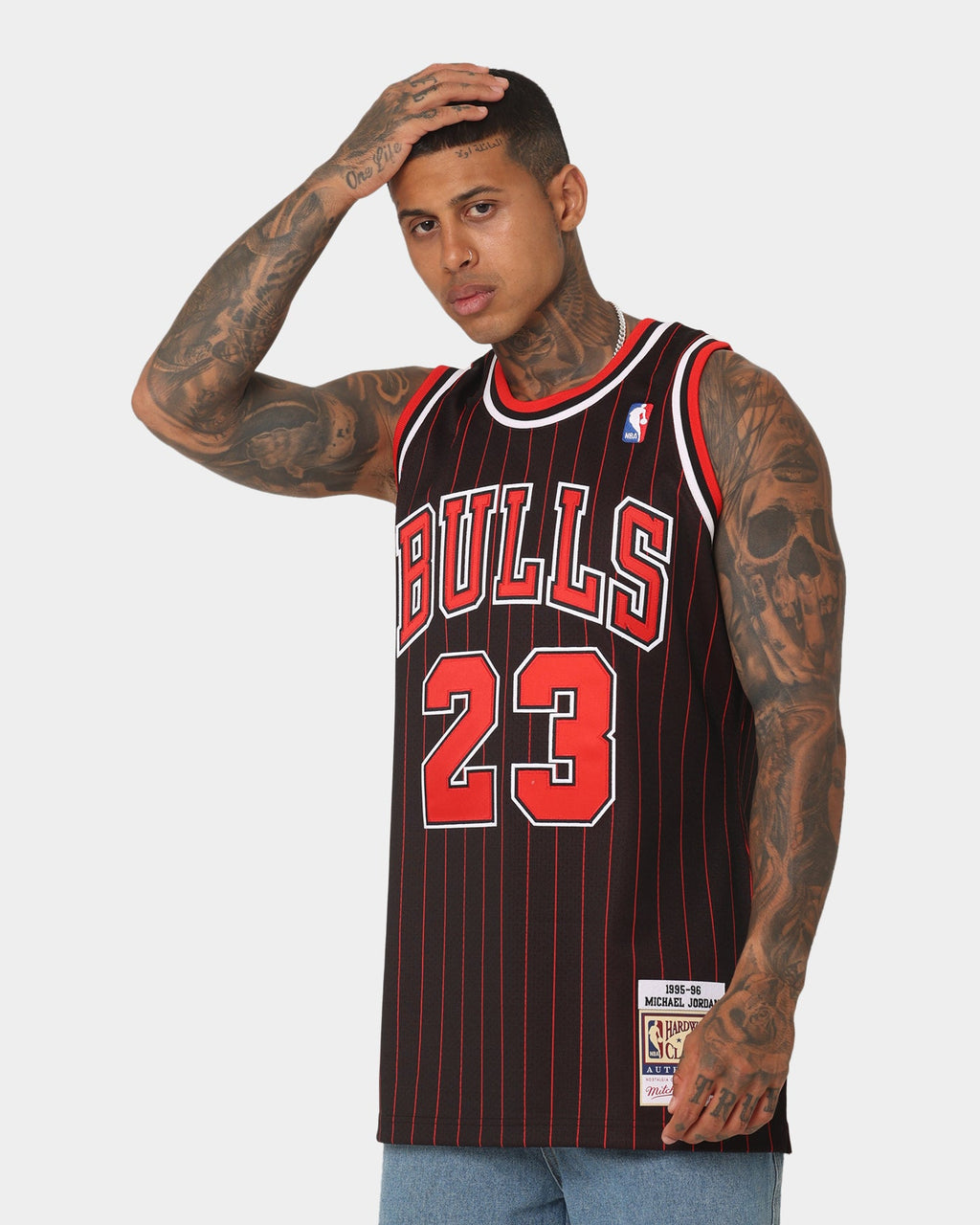 Mitchell & Ness Chicago Bulls Michael Jordan '95-'96 #23 Authentic Jersey Black
