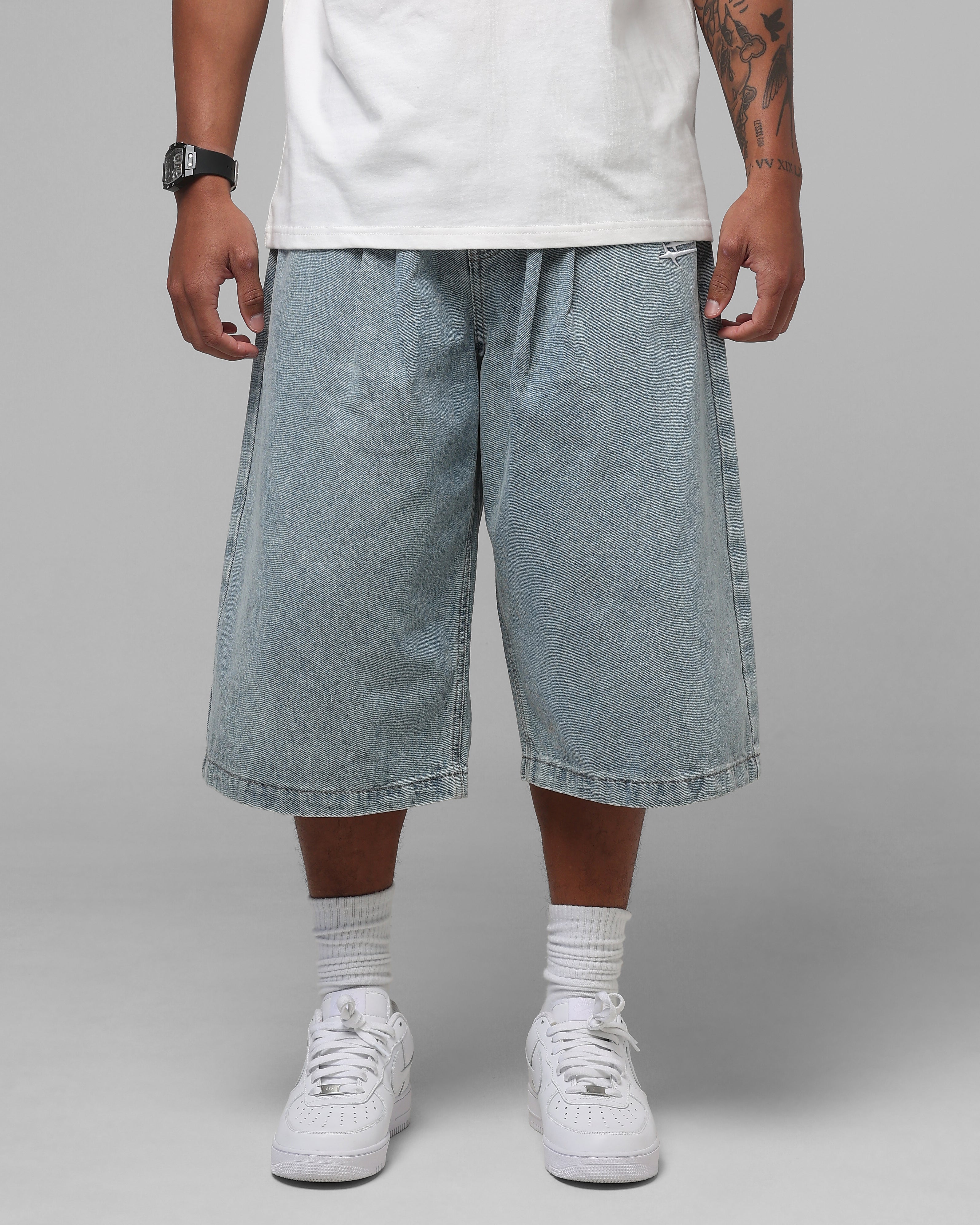 Loiter Star Born Pleated Jorts Blue Washed Denim