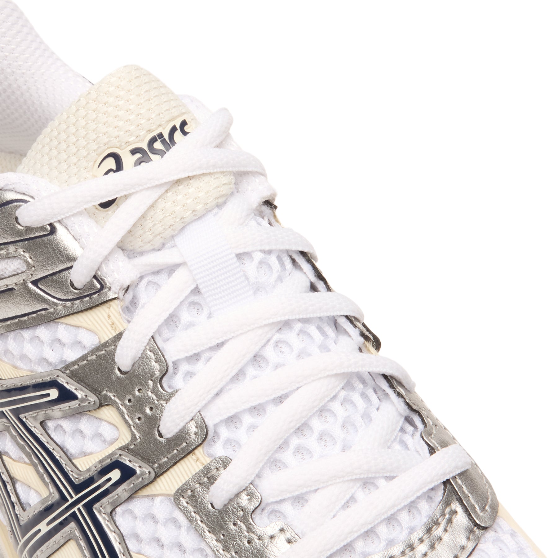 Asics Gel-Cumulus 16 (White/Midnight)