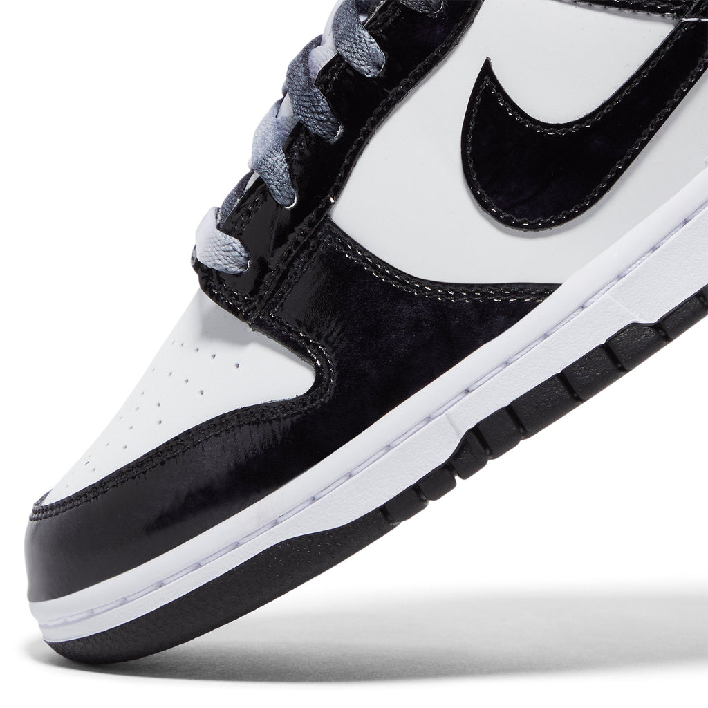Nike Dunk Low Retro SE (White/Black)