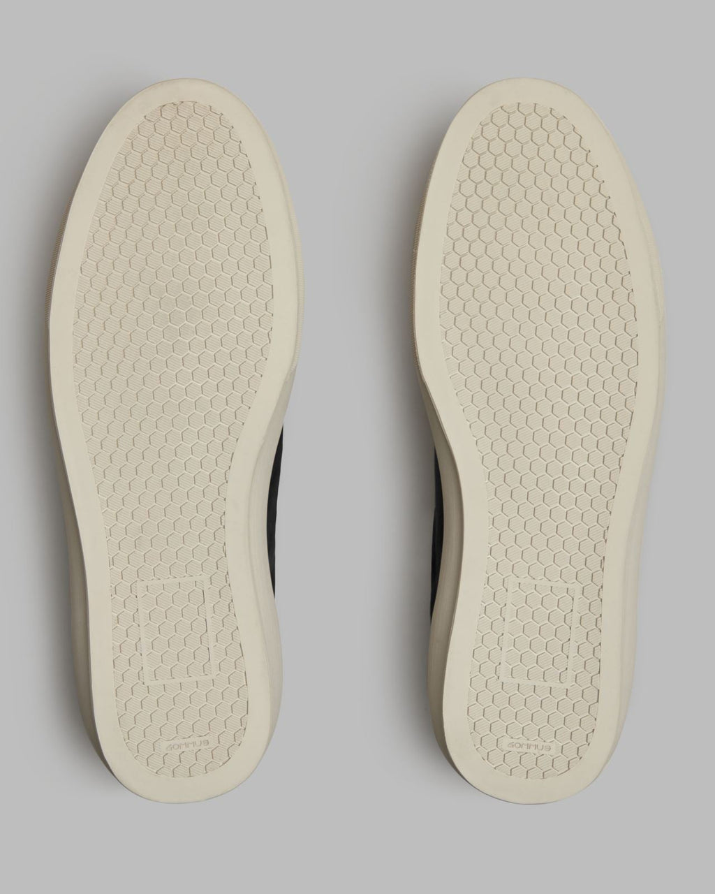Endeavor Slip-On Leather Sneakers Onyx