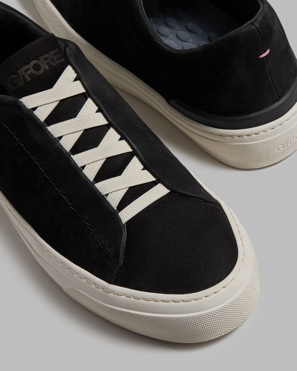 Endeavor Slip-On Leather Sneakers Onyx