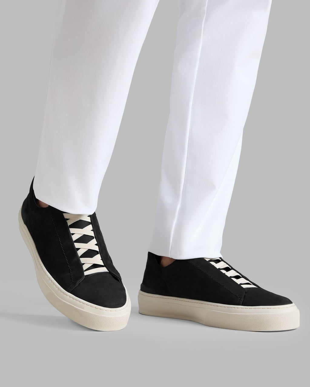 Endeavor Slip-On Leather Sneakers Onyx