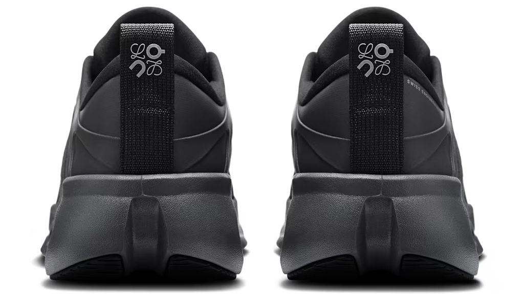 On Running Cloudsolo LOEWE All Black