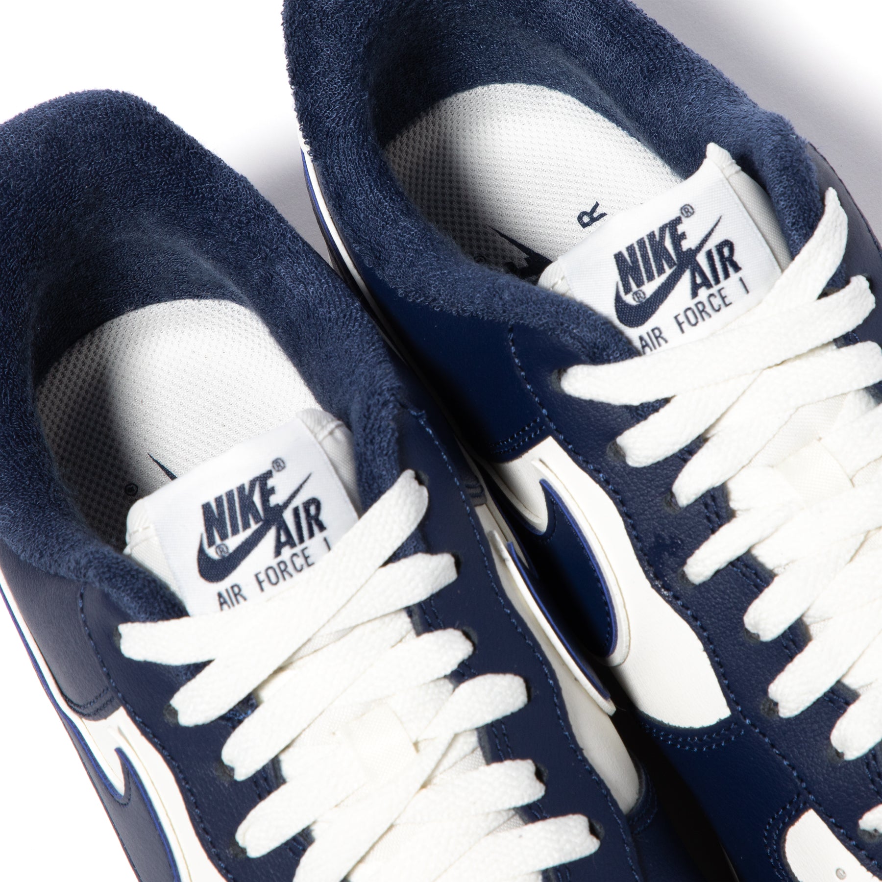 Nike Air Force 1 '07 LV8 (Sail/Midnight Navy/Gum Medium Brown)