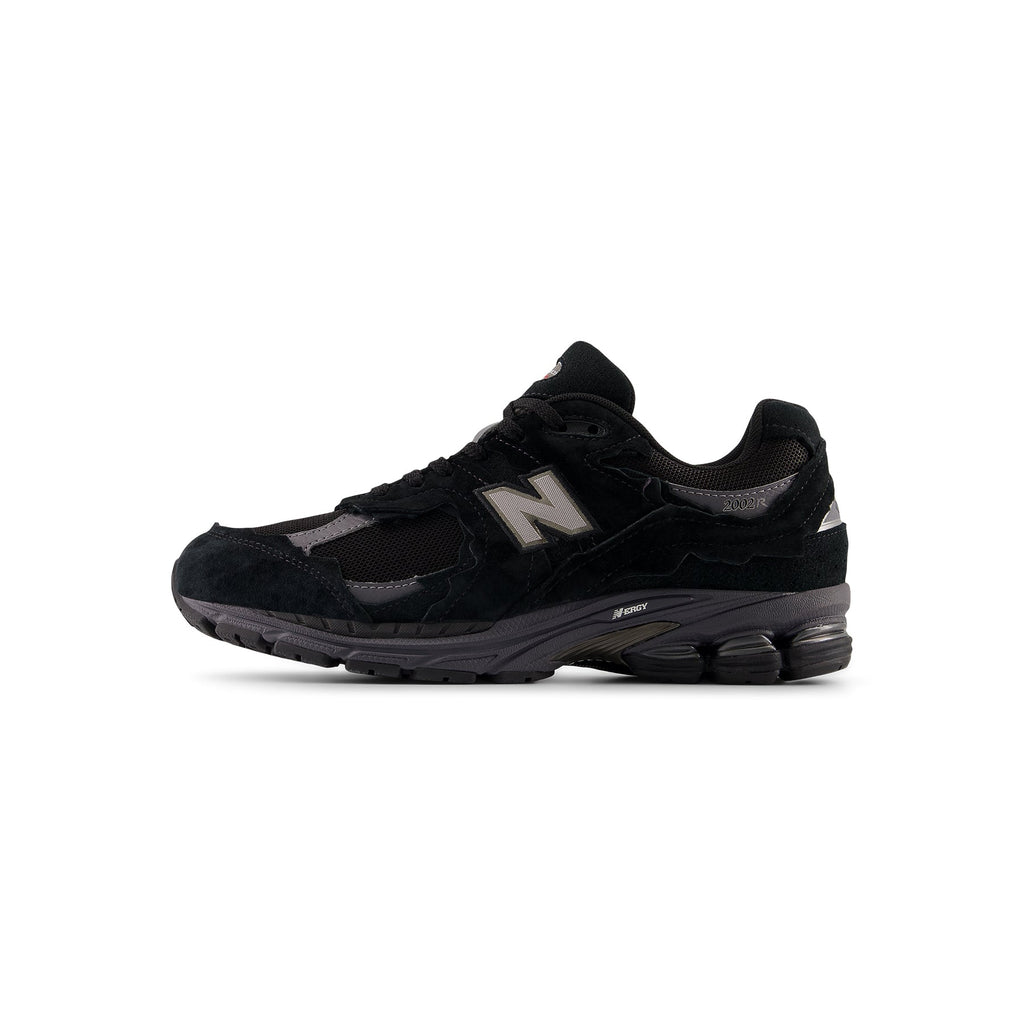 New Balance 2002R Gore-Tex (Black/Magnet)