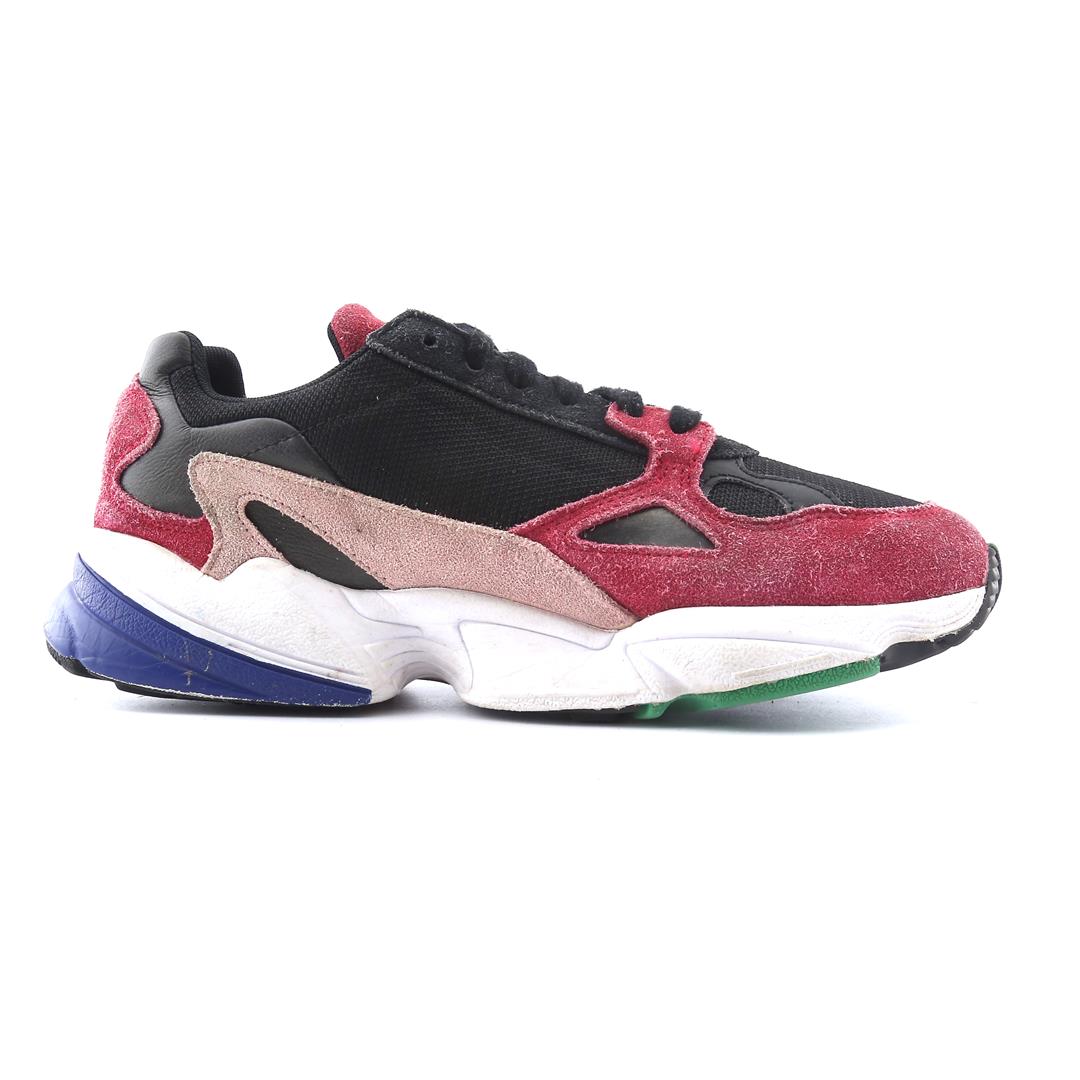 ADIDAS FALCON