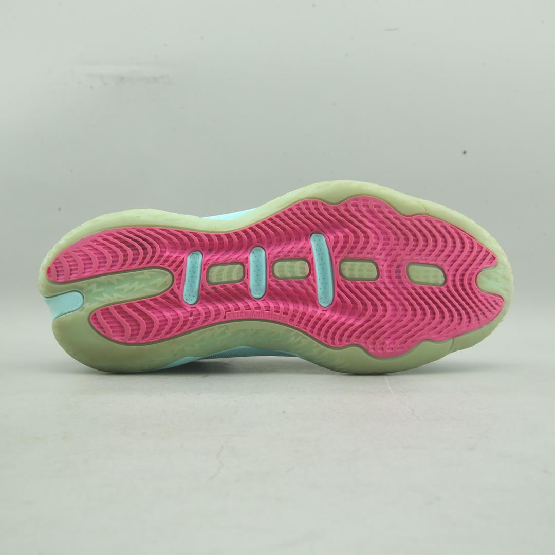 ADIDAS DAME 8