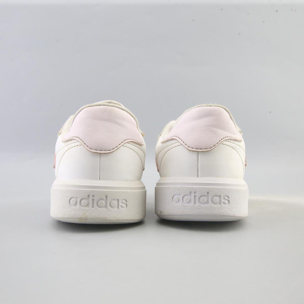 ADIDAS COURTBLOCK