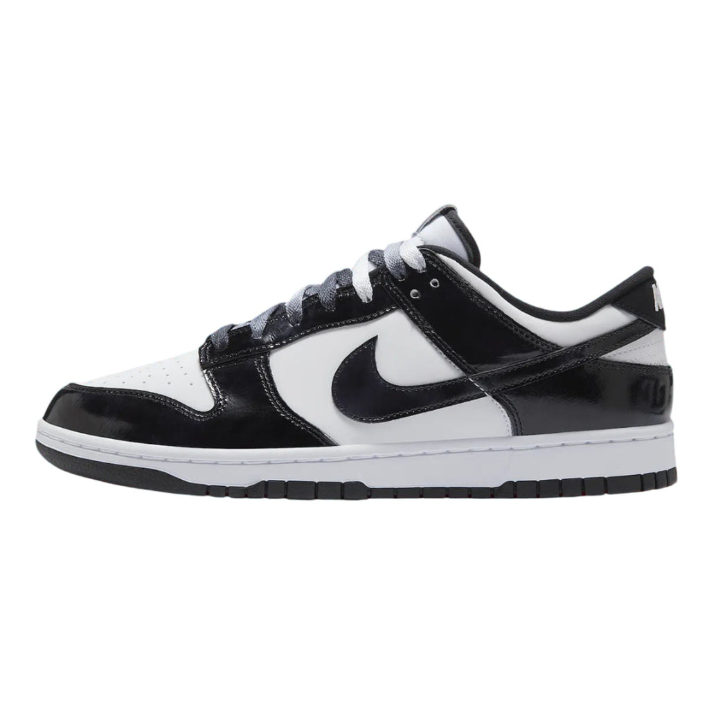 Nike Dunk Low SE Panda