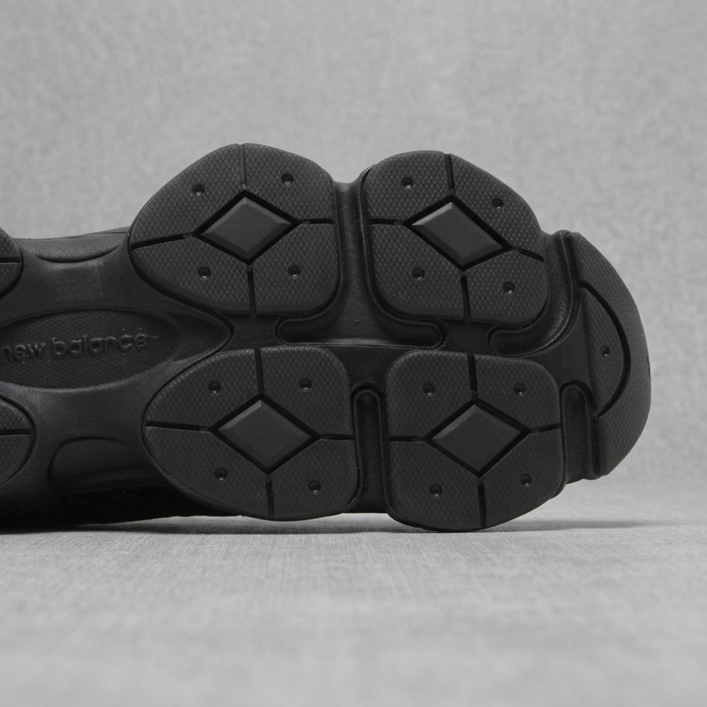 New Balance 9060 Triple Black